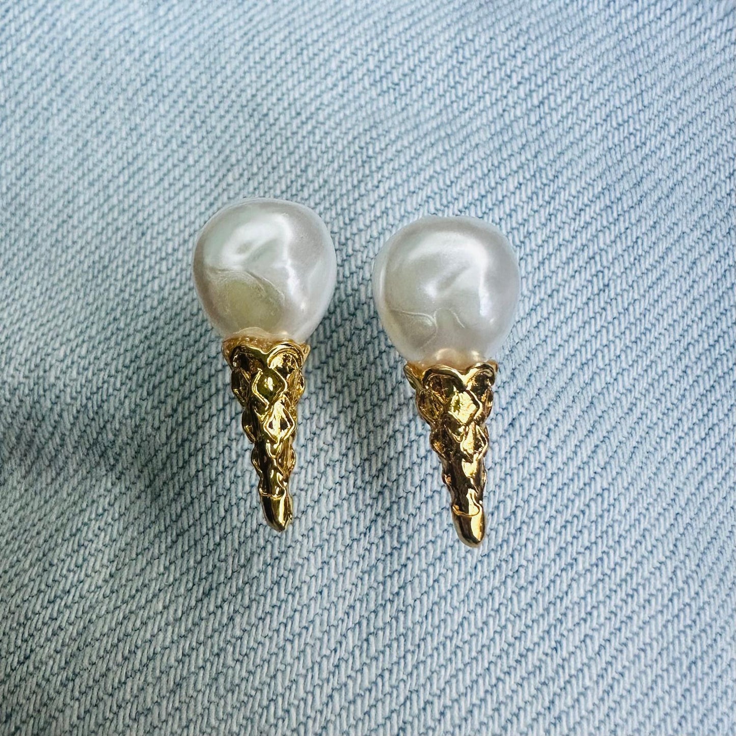 vanilla scoop earrings